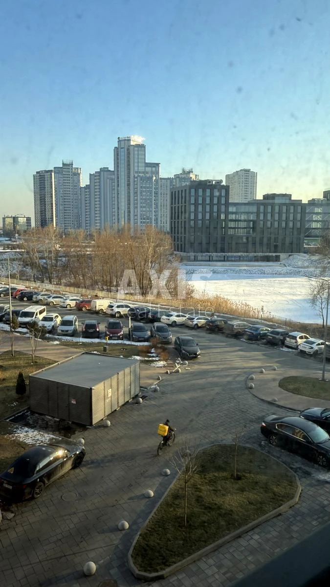 3k apartment nab. Dniprovs'ka Twenty B658046