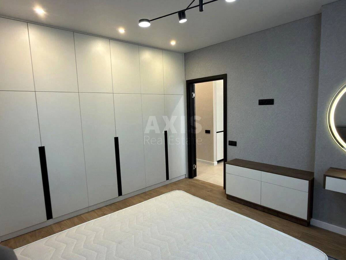 1к квартира ул. Набережная 25682078