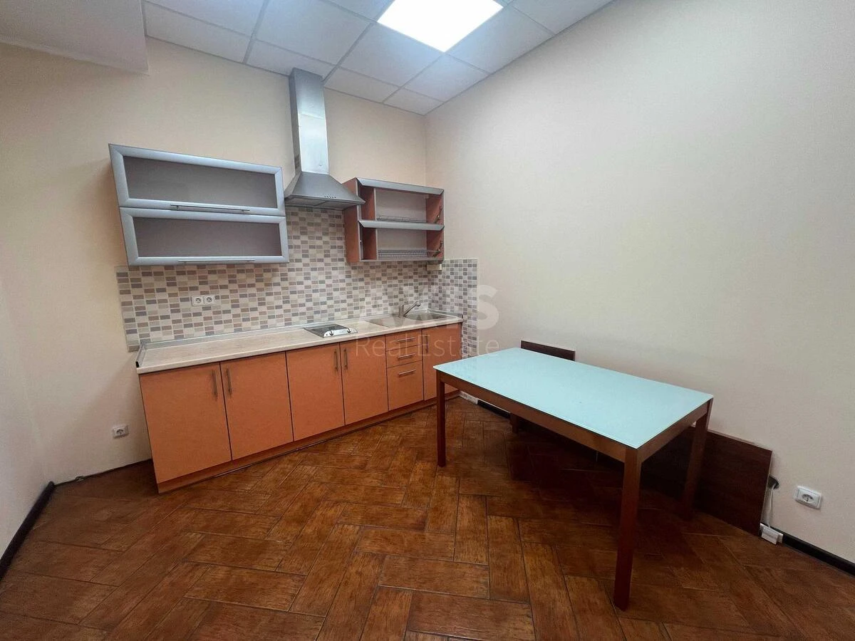 Office vul. Basejna 2А, 178m2714297