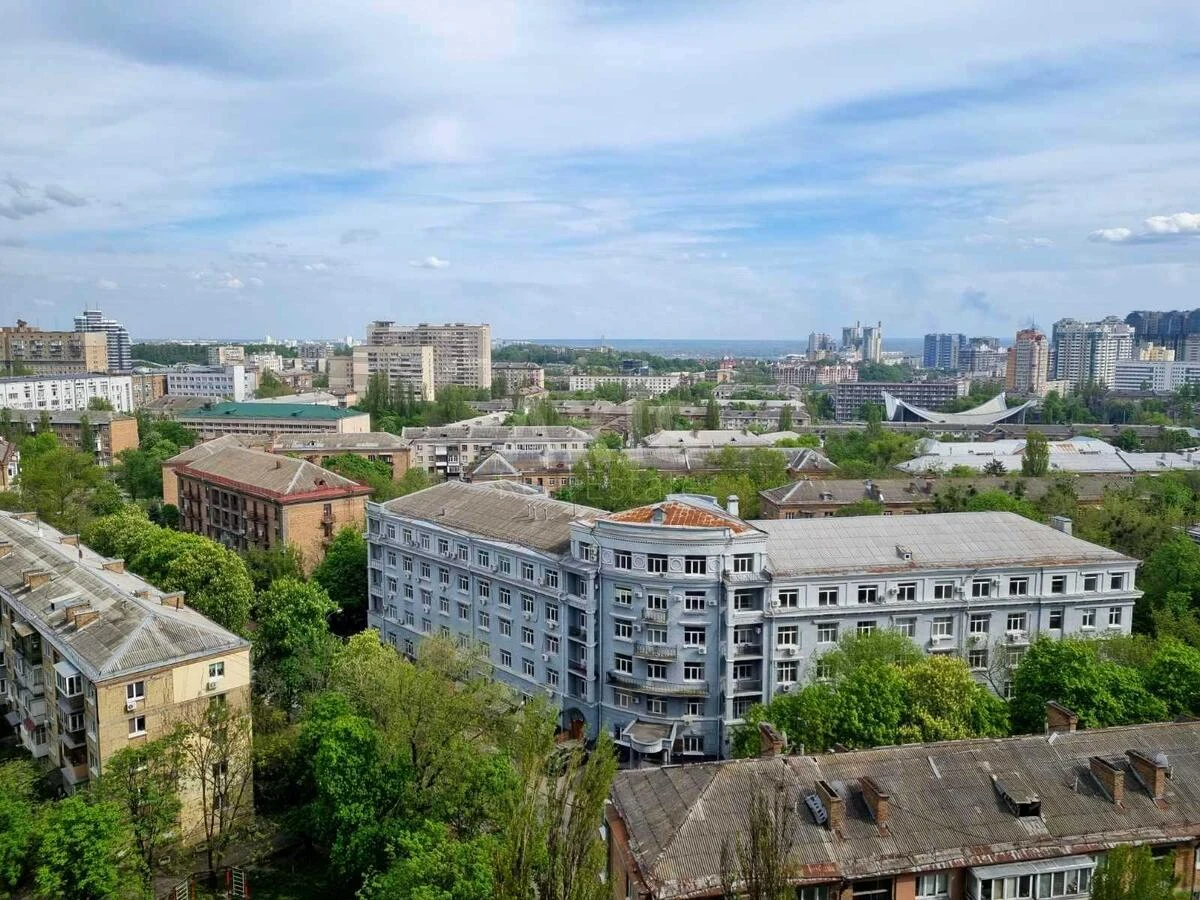 3k apartment vul. Jevgena Konoval'cja 44А7147615