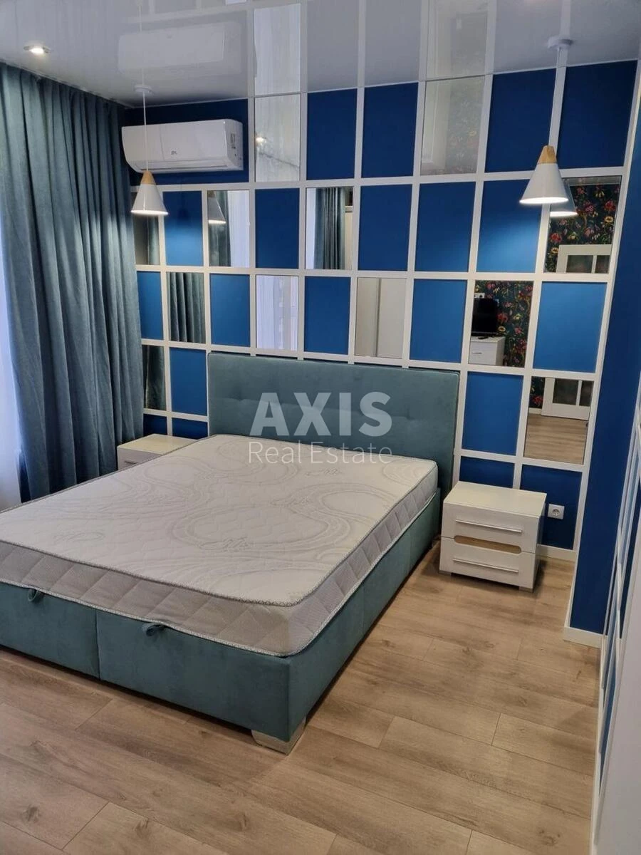 1k apartment pr-t Berestejskij 67538732