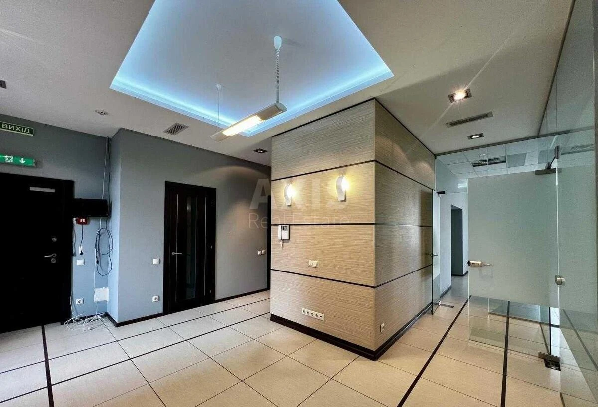 Office vul. Antonovycha 33В, 152m2685230