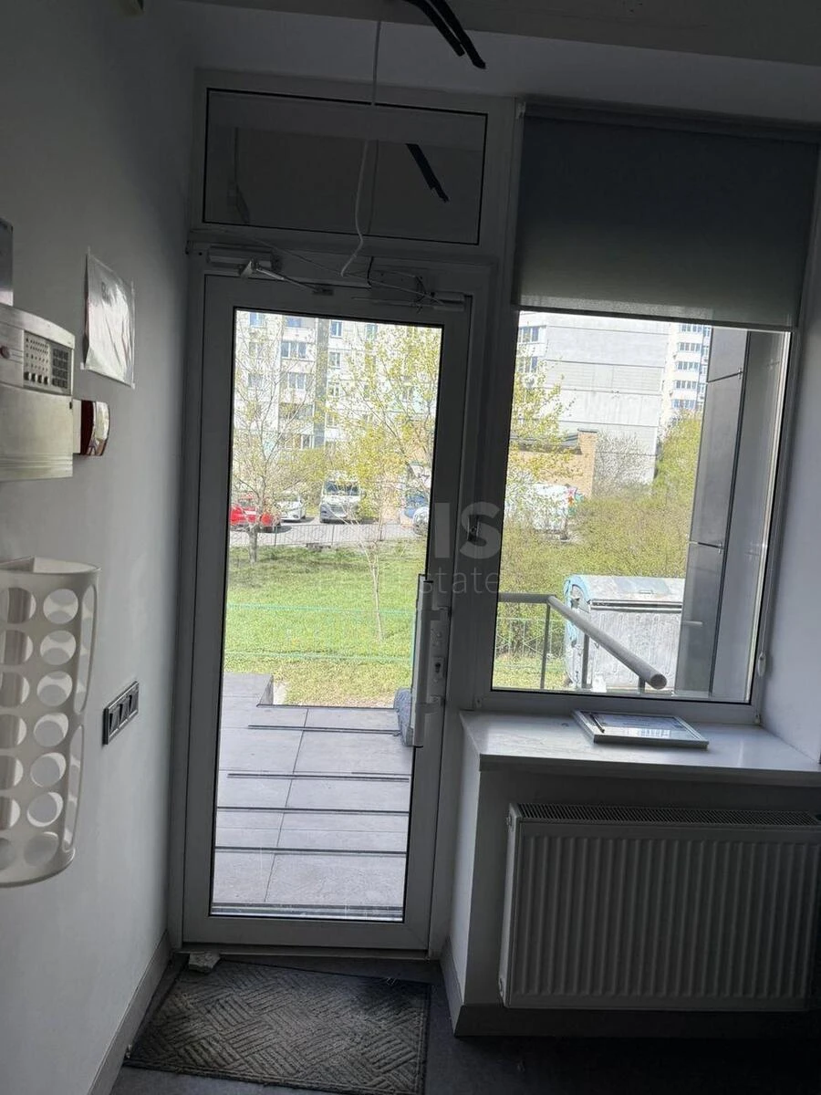 Объект торговли пр-т Григоренко Петра 3Б, 227м27063815