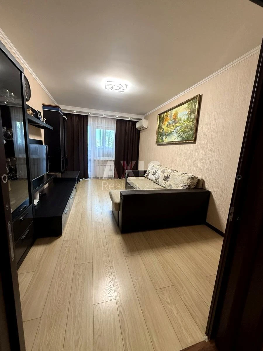 3k apartment vul. Urlivs'ka 20702571