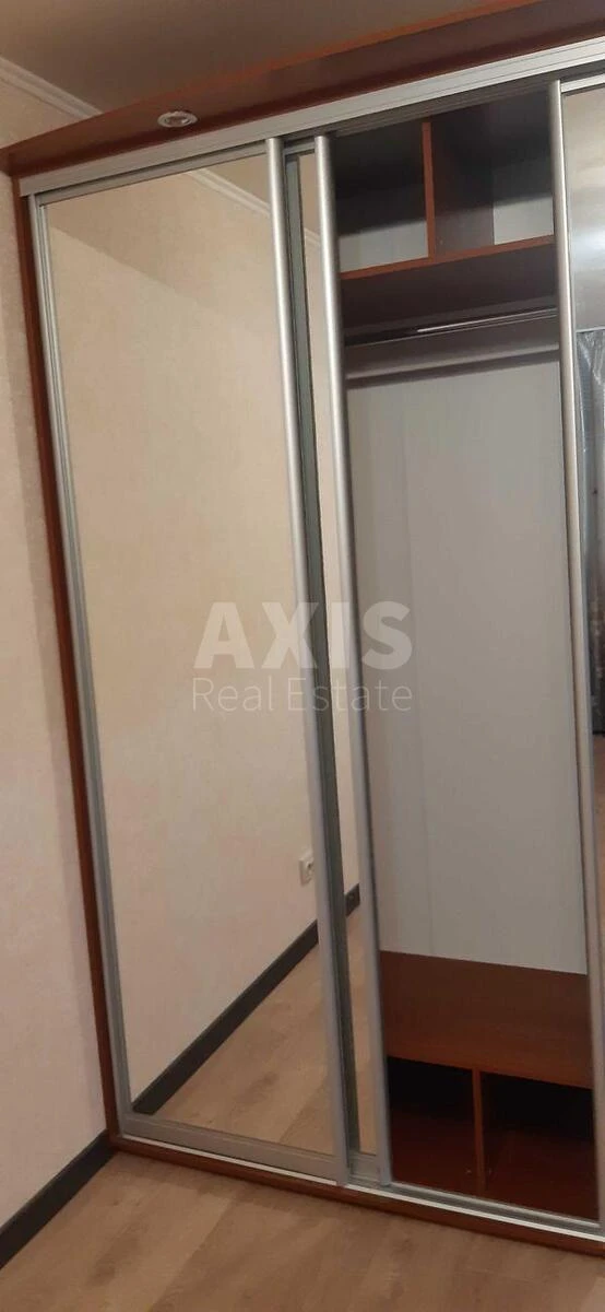 1k apartment vul. Rusovoi' Sofii' 1637936