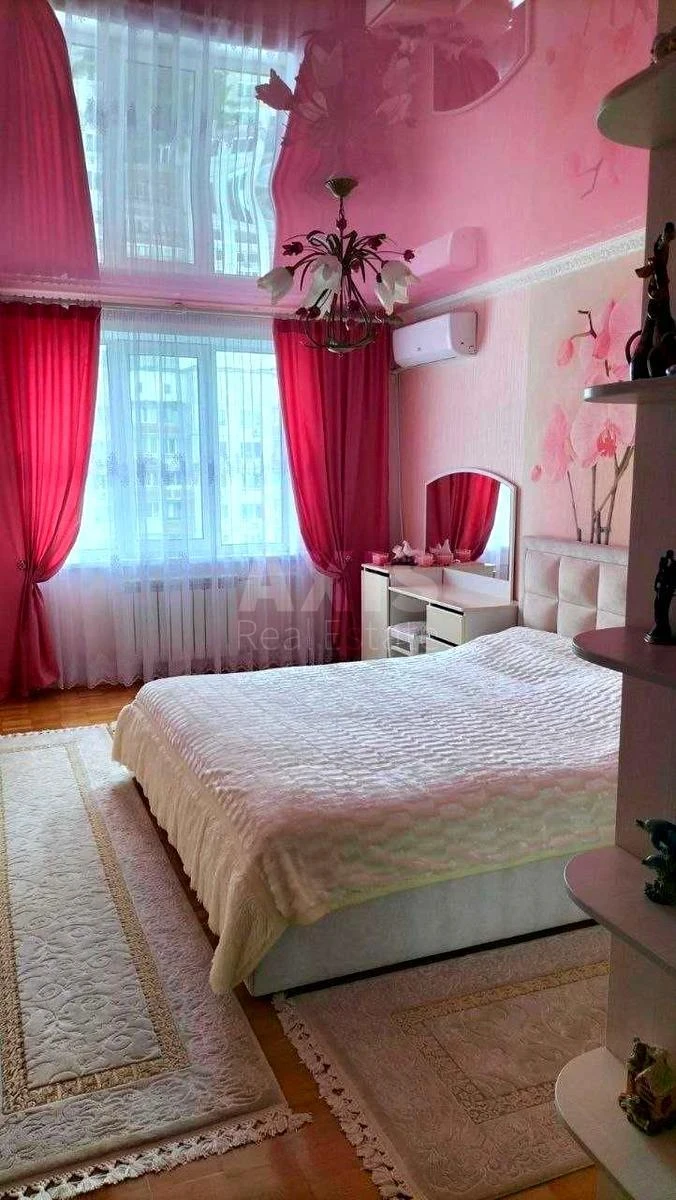 3к квартира ул. Пантелеймона Кулиша 17703800