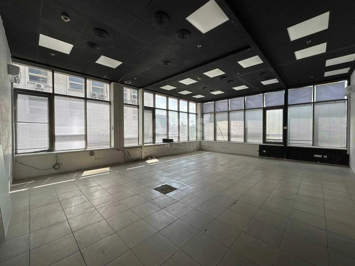 Office vul. Velyka Vasyl'kivs'ka 72, 357m2710033