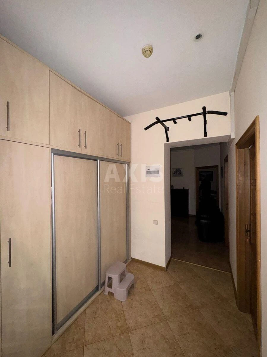 Office vul. Zhyljans'ka 5Б, 250m2643649