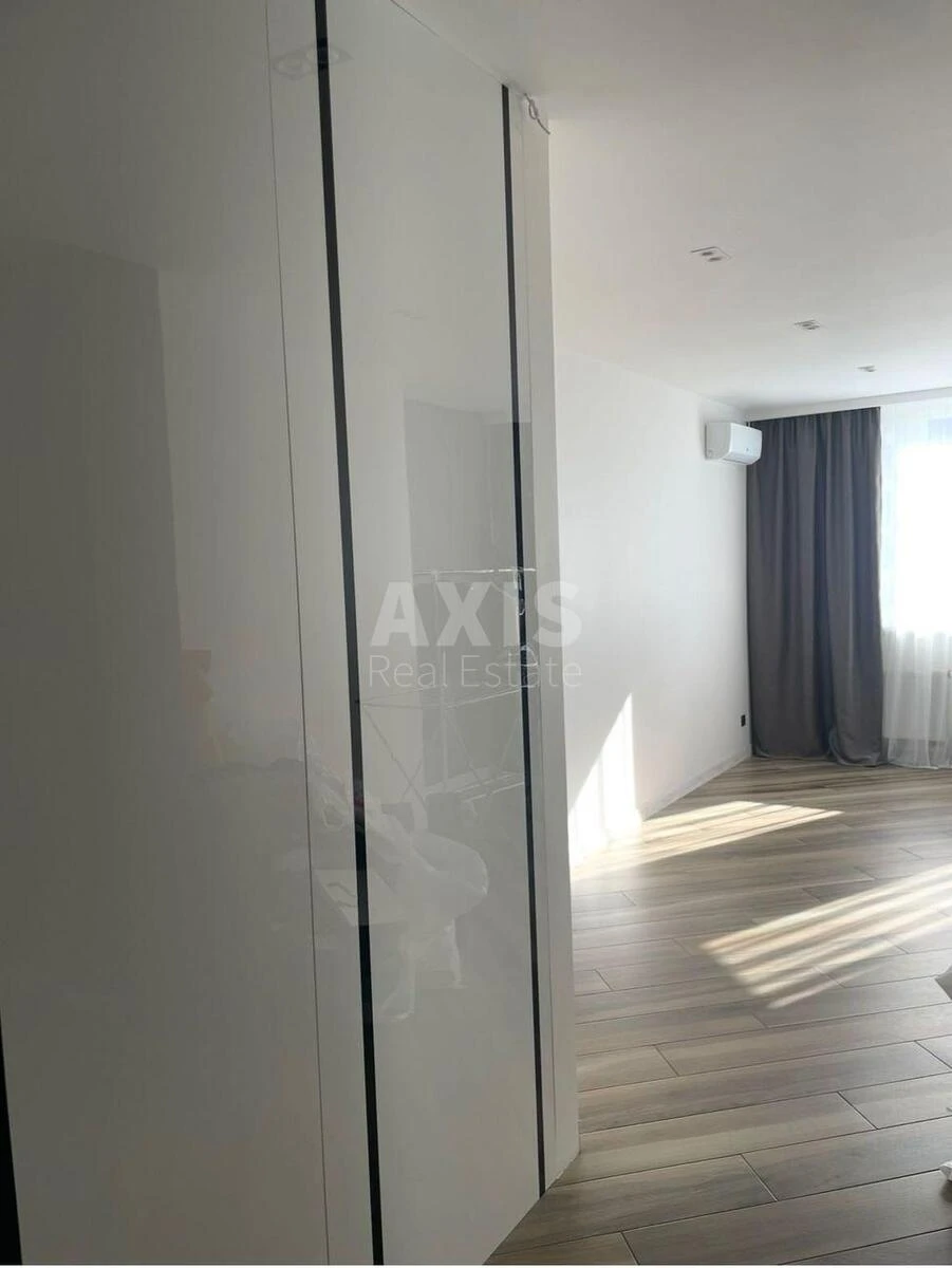2k apartment vul. Oleny Pchilky 8692897