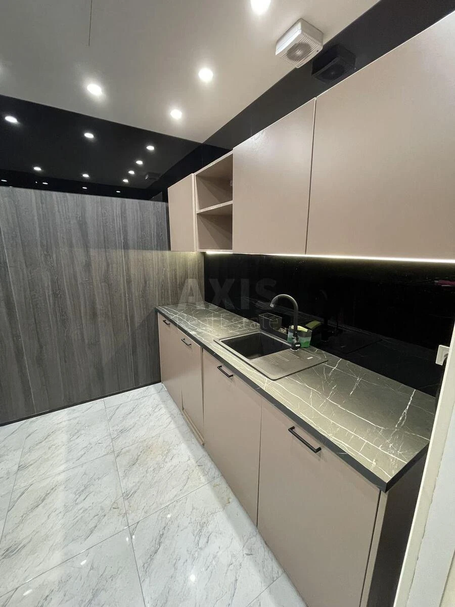 Office uzv. Klovs'kyj 7А, 166m2661769