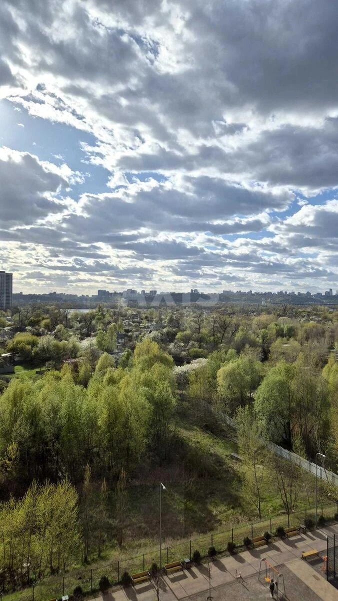 1k apartment nab. Dniprovs'ka 18693495