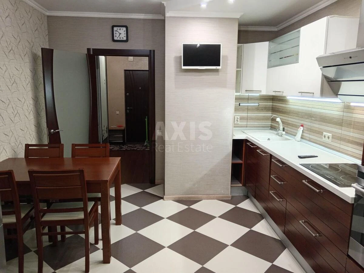 1k apartment vul. Krakivs'ka 13Б645140