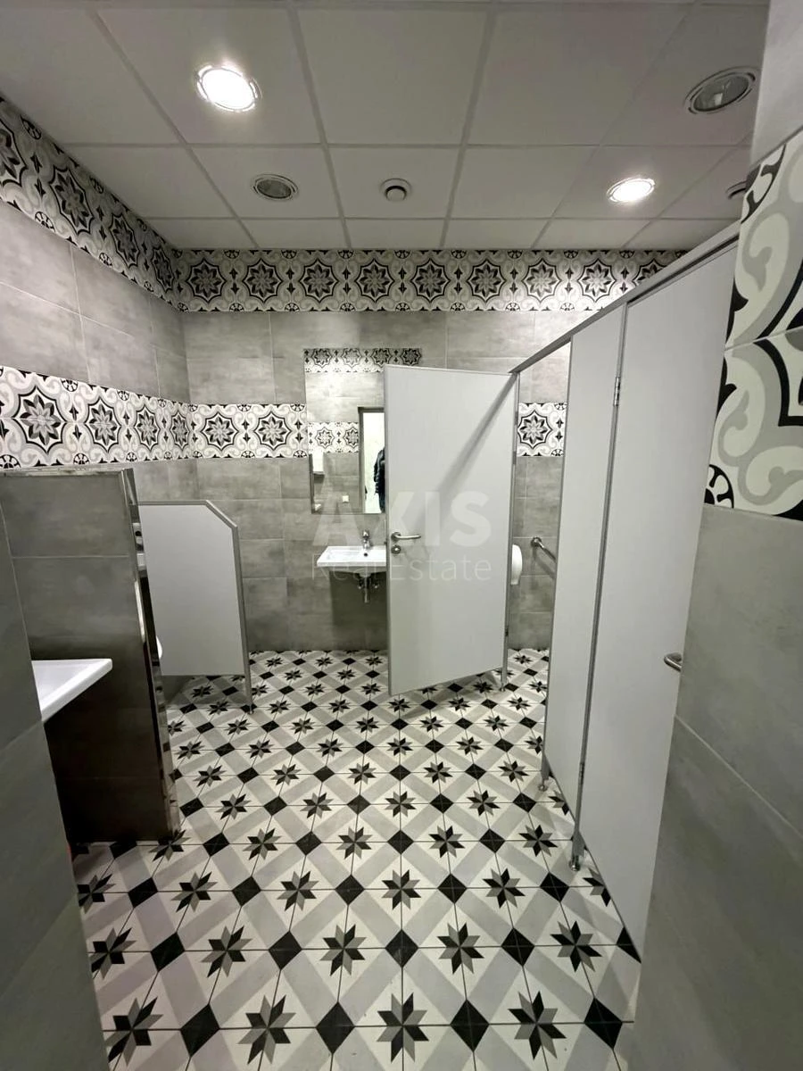 Office vul. Svjatoshyns'ka 6, 1543m2678925