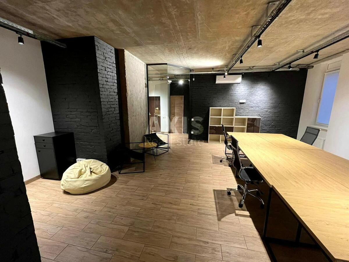 Office vul. Vasylya Tyutyunnyka 37/1, 108m2617021