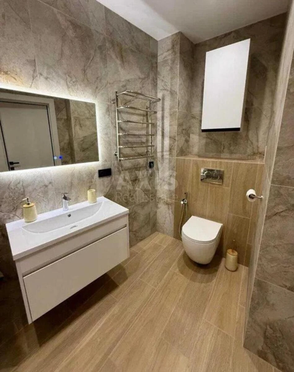 1k apartment nab. Dniprovs'ka 17К697666