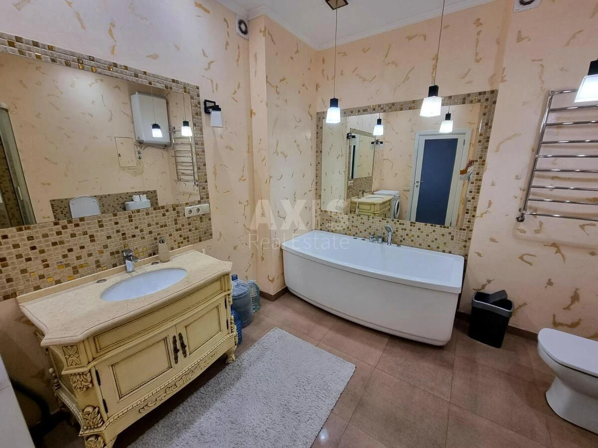 3k apartment vul. Jevgena Konoval'cja 44А6692510