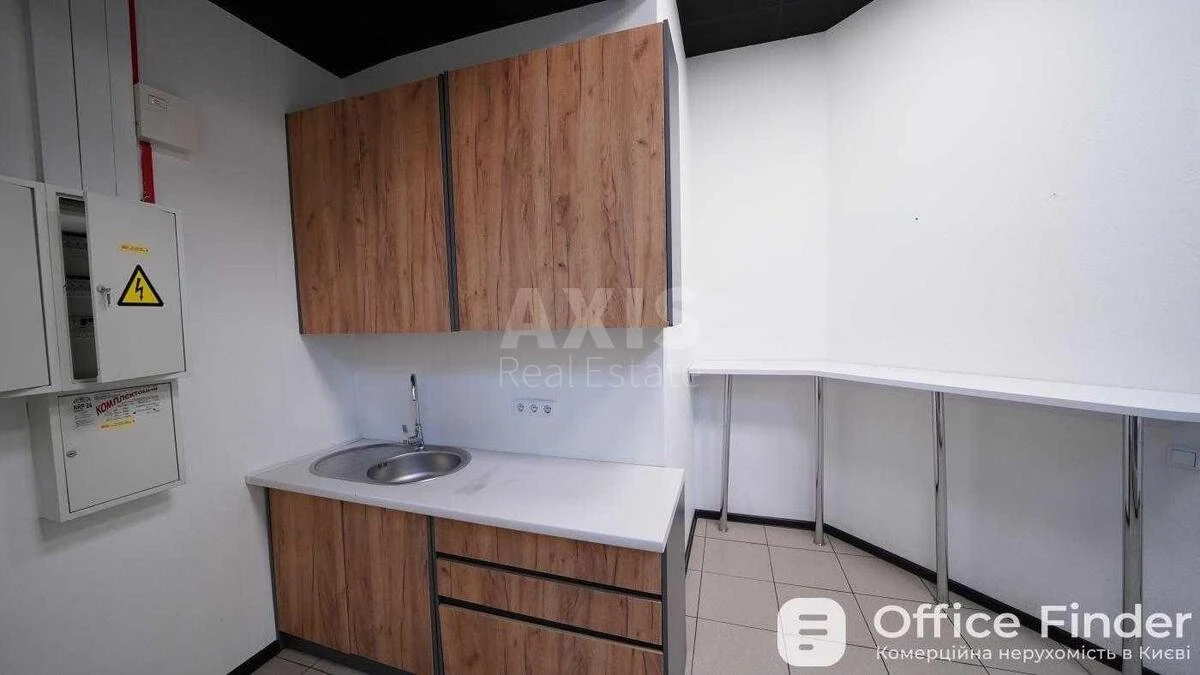 Office vul. Velyka Vasyl'kivs'ka 72, 357m2710034