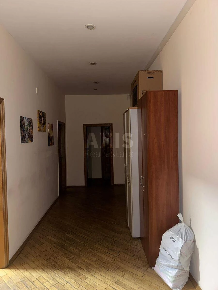 Офис ул. Жилянская 5Б, 250м26436410