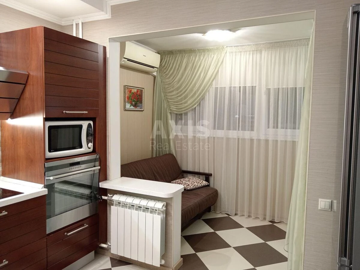 1k apartment vul. Krakivs'ka 13Б645141