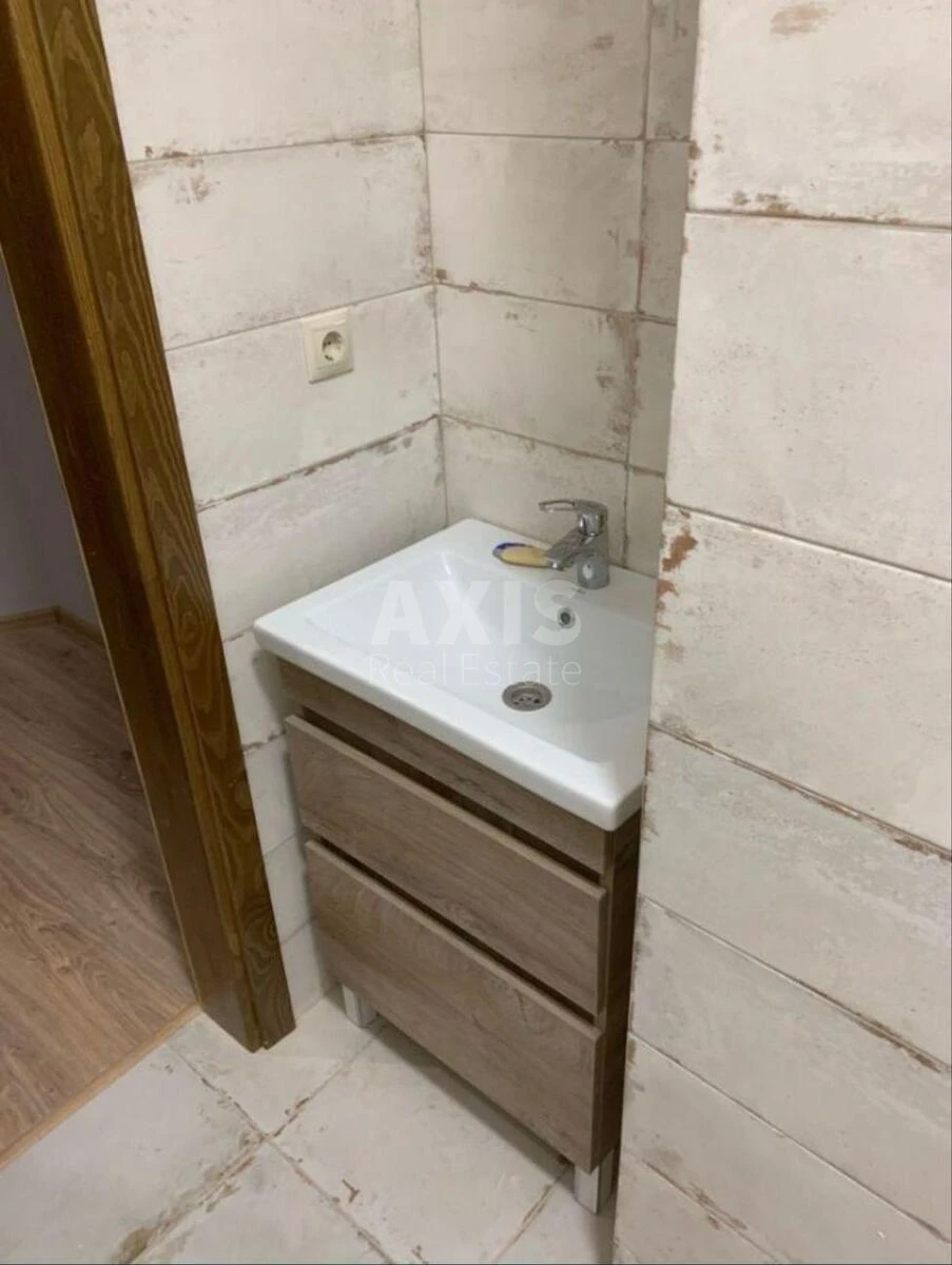 Office vul. Vasylya Tyutyunnyka 37/1, 107m2662416