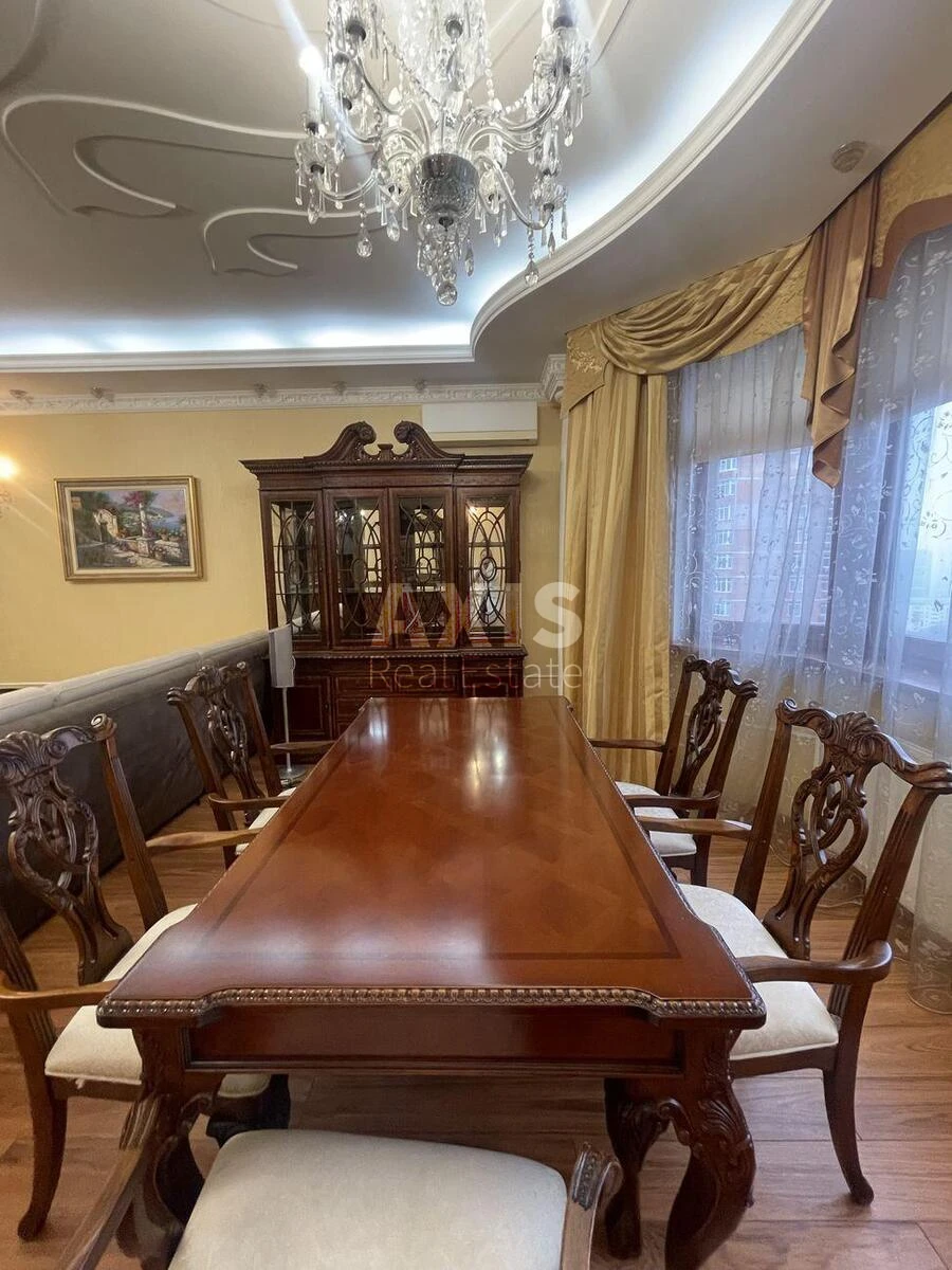 4k apartment vul. Jevgena Konoval'cja Thirty-two B6253217