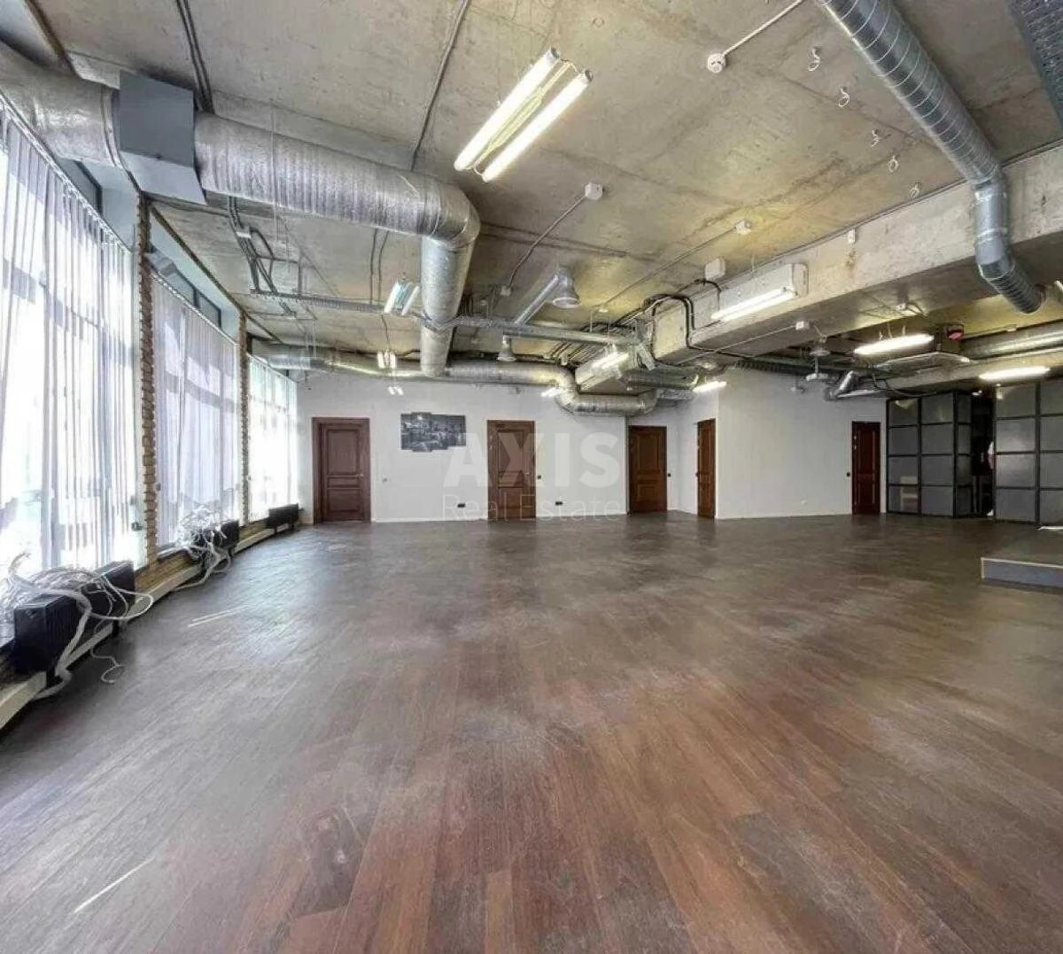 Office vul. Jevgena Konoval'cja 36Д, 288m2698000