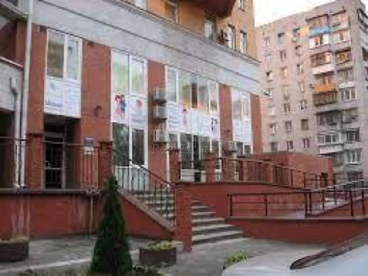 Объект торговли ул. Почайнинская 70, 400м2620881