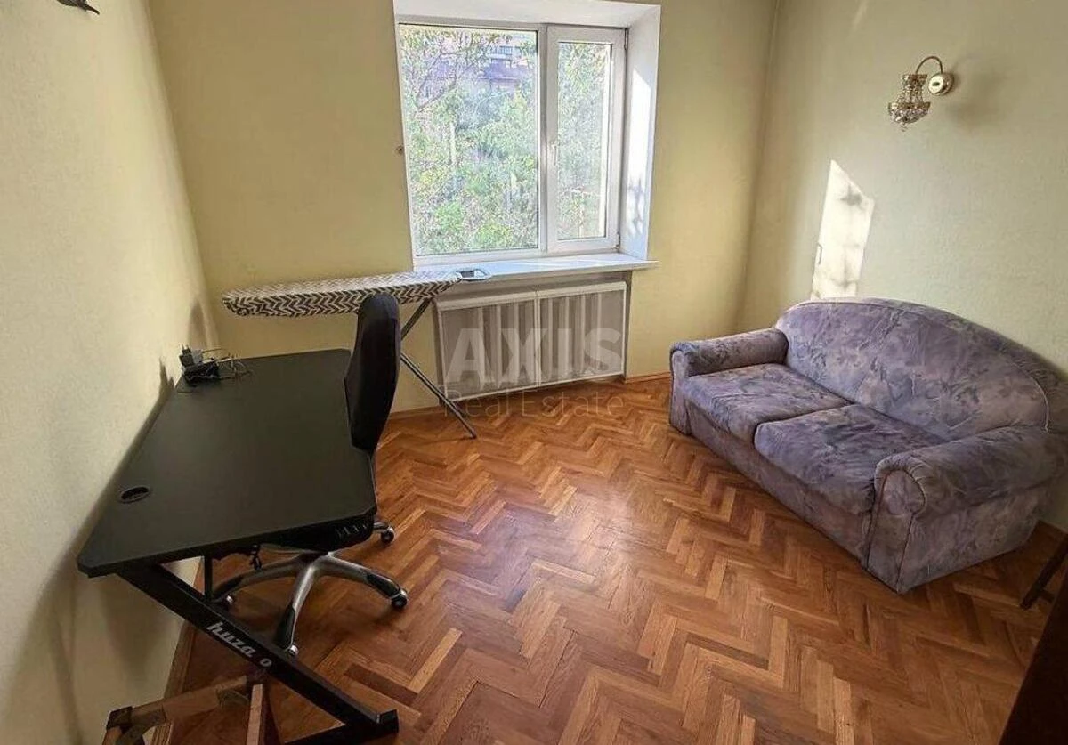 3k apartment vul. Antonovycha 103А6876413