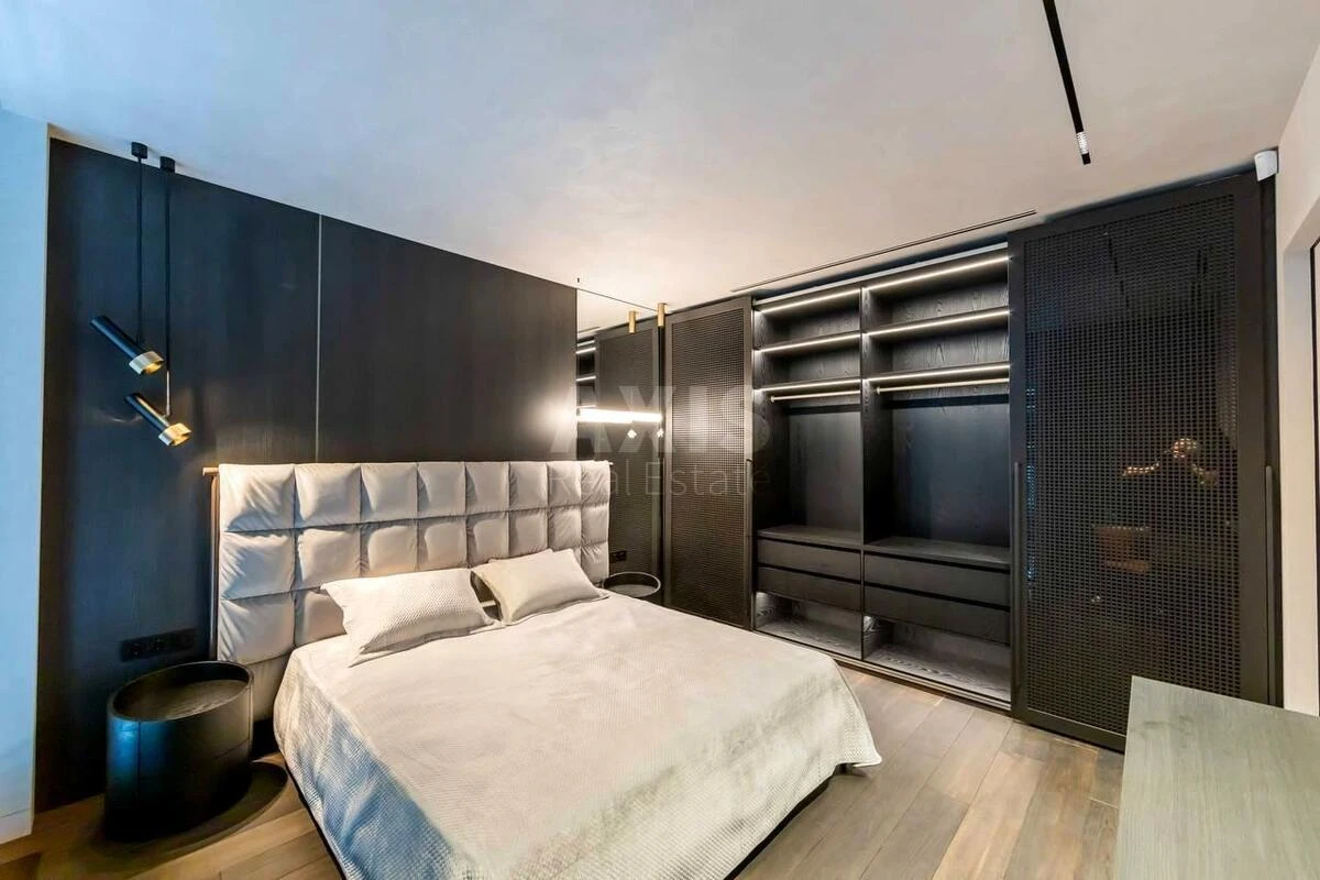 2к квартира ул. Андрея Верхогляда 18655288