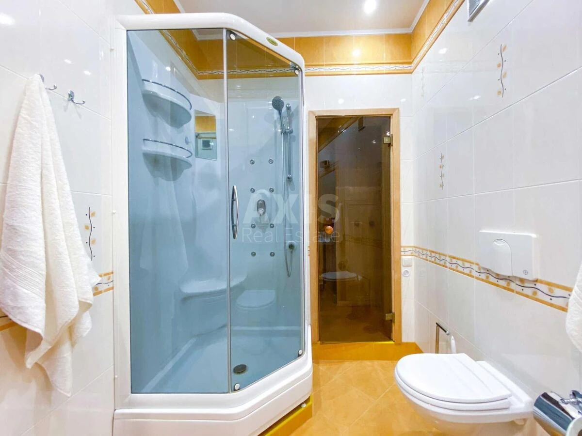 4k apartment vul. Hmel'nyc'kogo Bogdana 826687913