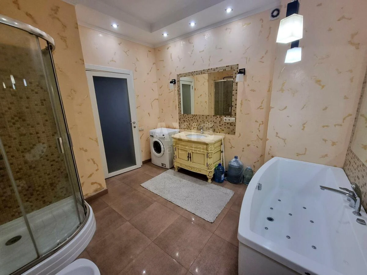 3k apartment vul. Jevgena Konoval'cja 44А6692511