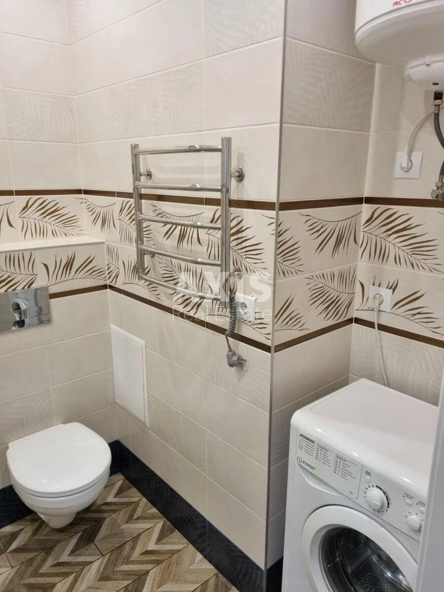 1k apartment pr-t Berestejskij 67538735