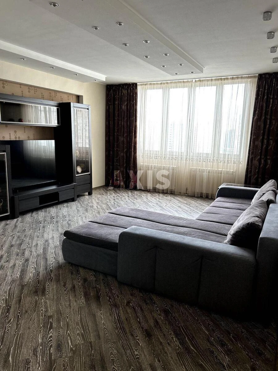 4k apartment vul. Sribnokil's'ka 226141313