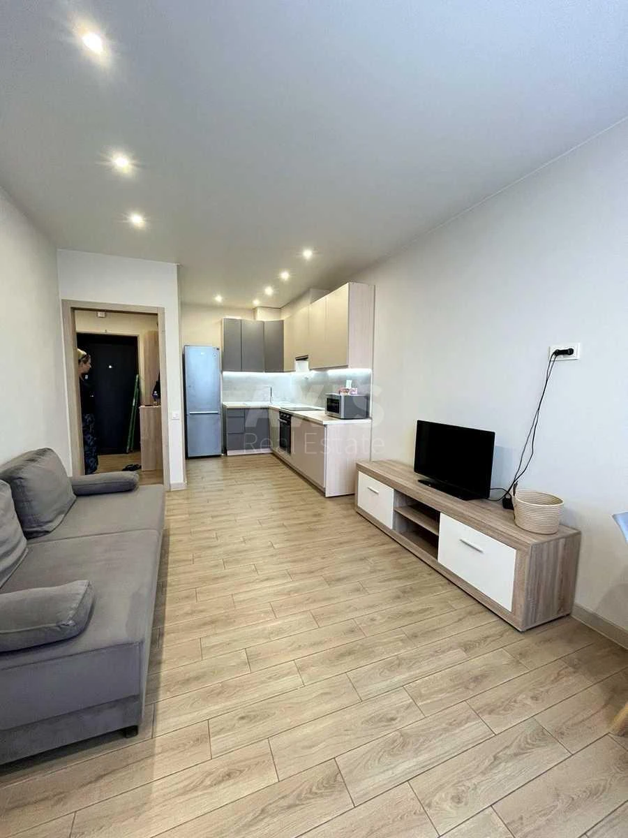 1k apartment vul. Sverstjuka Jevgena 4716200