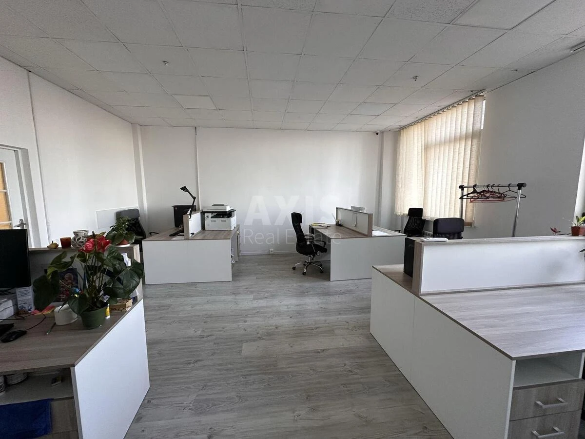 Office vul. Kyrylivs'ka 160, 511m260406