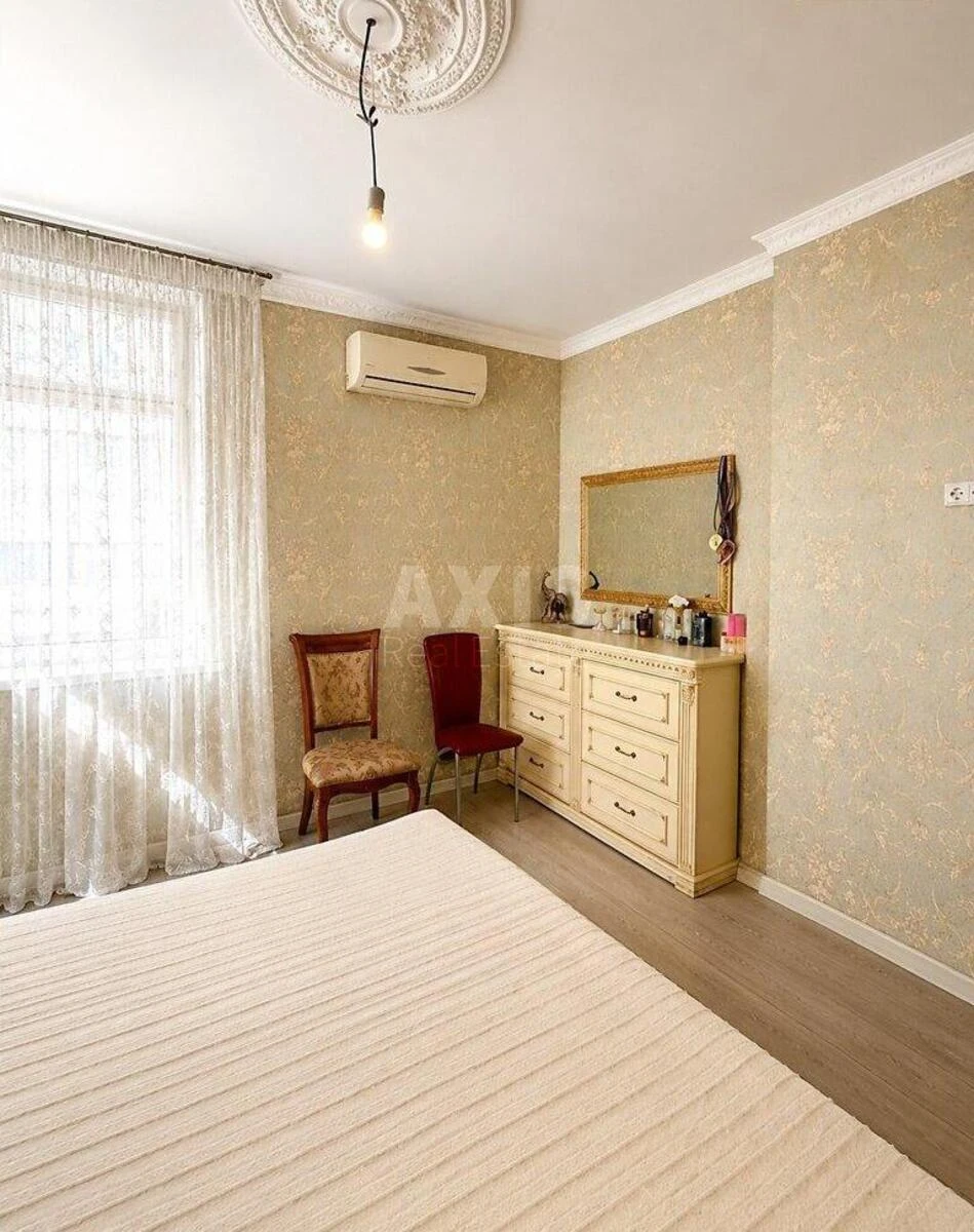 2k apartment vul. Chavdar Jelyzavety 8690863