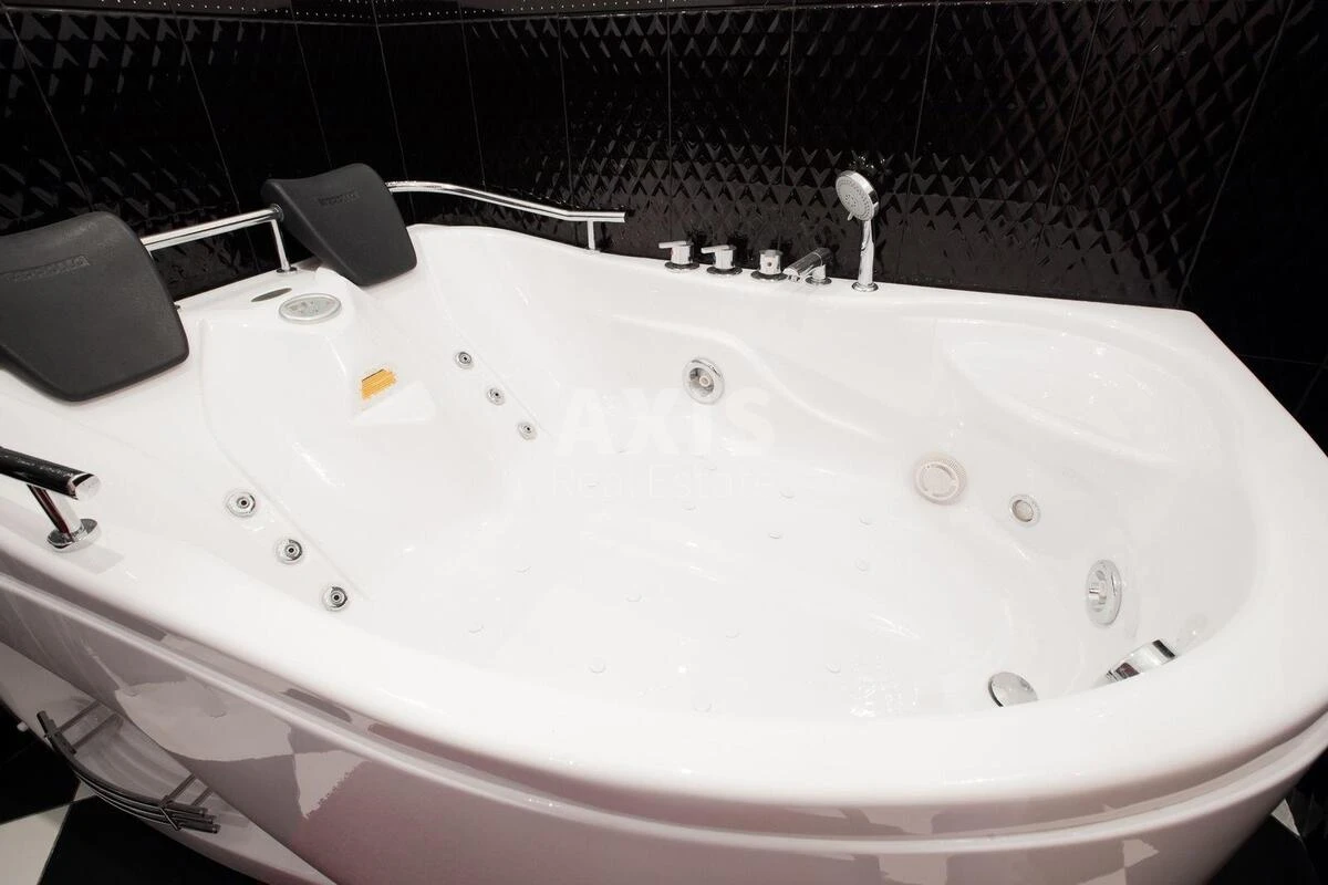 House vul. Pryvitna, 499m2, Kyiv city506195