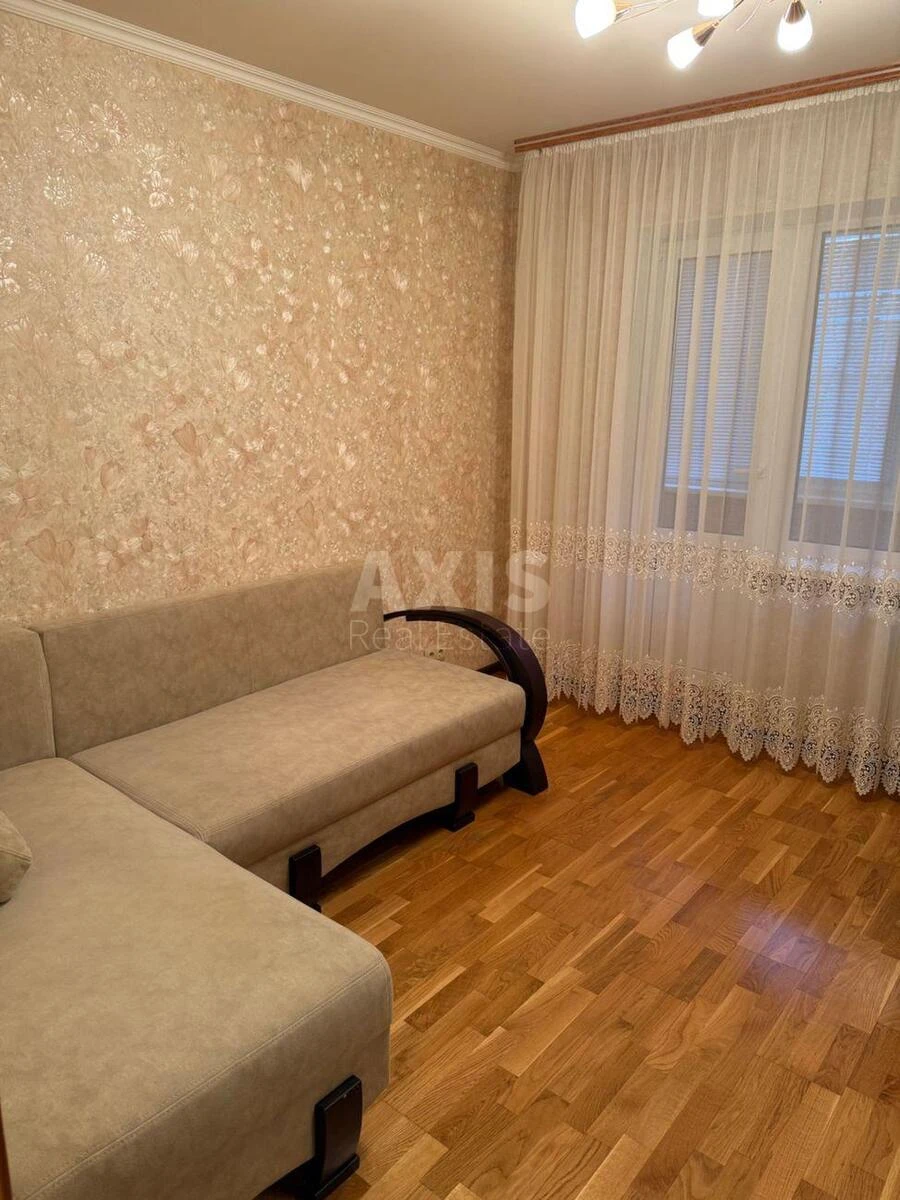 2к квартира пр-т Гонгадзе Георгия 32В673874