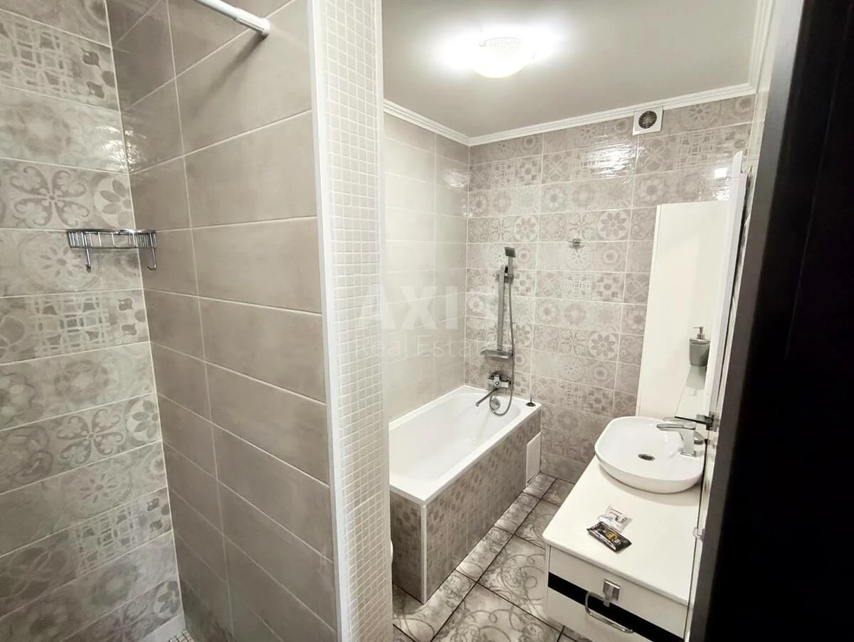 2k apartment vul. Yulia Zdanovska 71Б689688