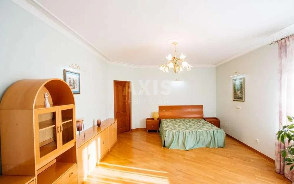 House vul. Patriotiv, 200m2, Kyiv city230565