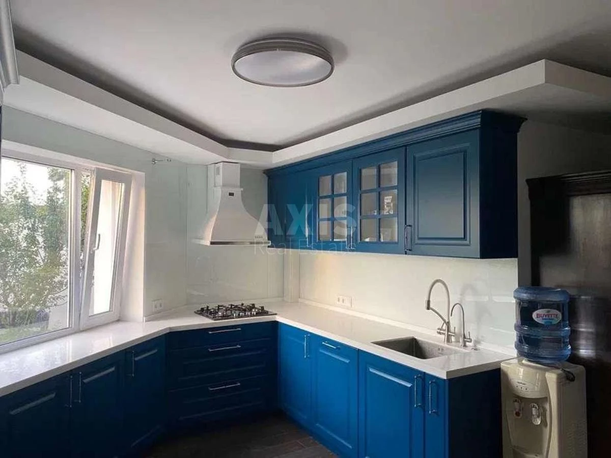 House vul. Laureats'ka, 180m2, Kyiv city23053