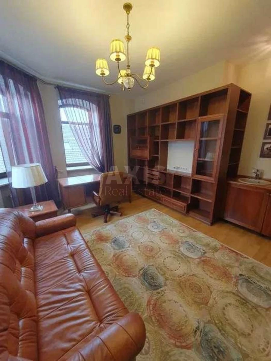 House vul. Ranetna, 360m2, Kyiv city2305516