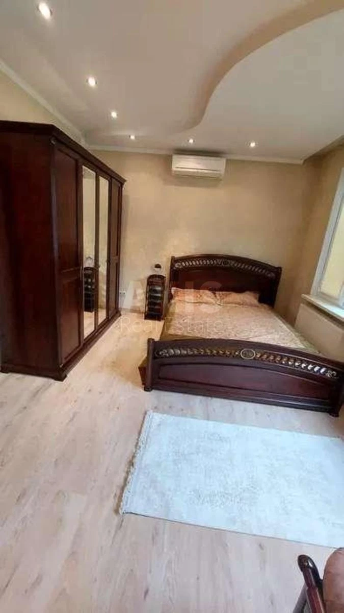 House rajon Sadova vul., Darnyc'kyj, 87m2, Kyiv city236437