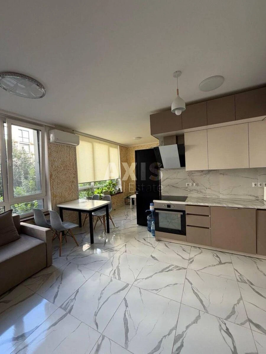 3k apartment vul. Saljutna 2696870