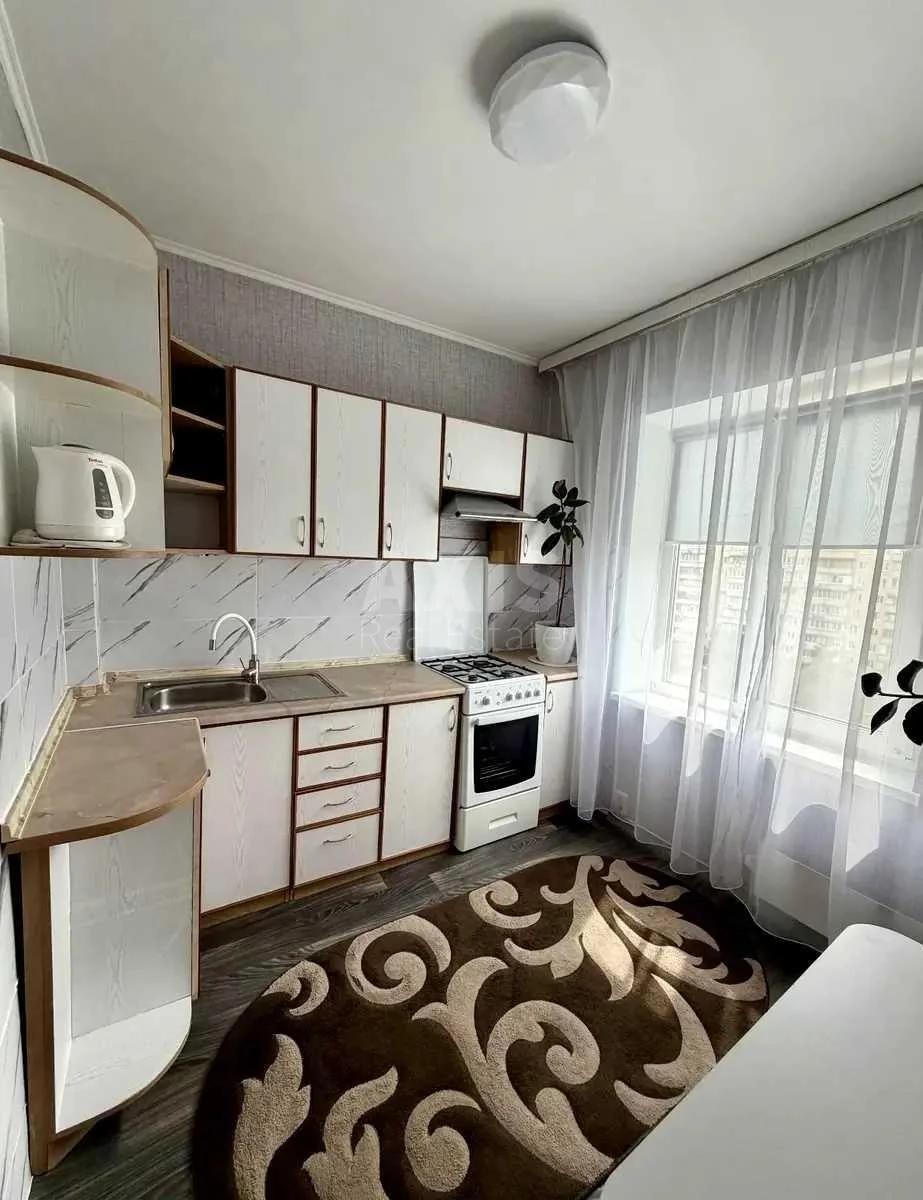 2к квартира вул. Ревуцького 29