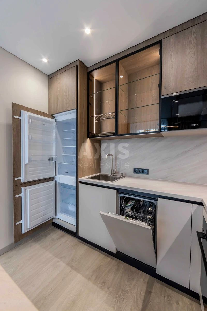 1k apartment vul. Brativ Shemetiv 10/8665128