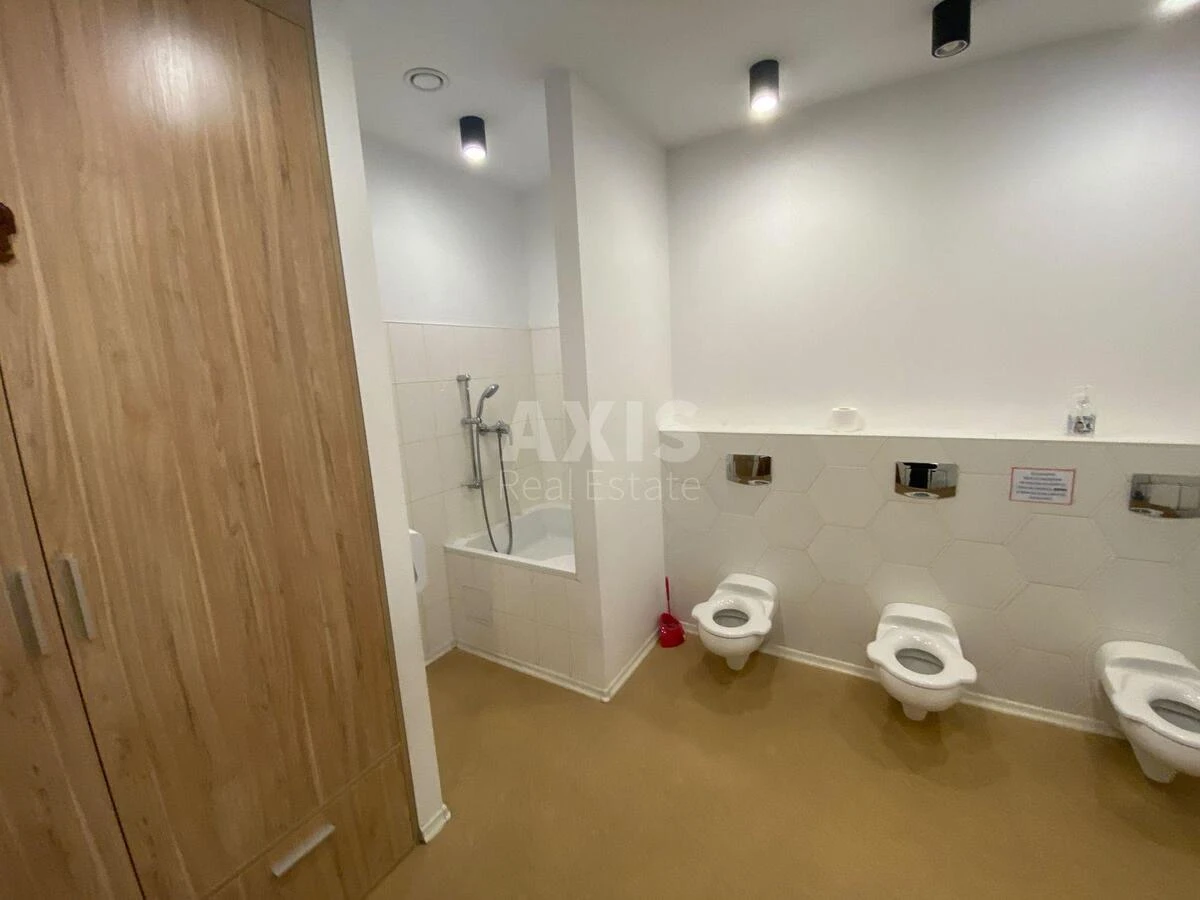 Office vul. Glybochyc'ka 32А, 571m27122012