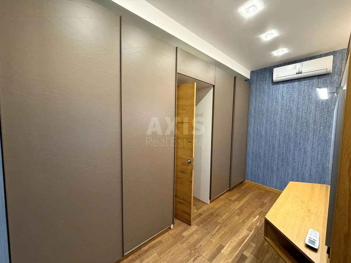 3k apartment vul. Yulia Zdanovska 71Г6546715