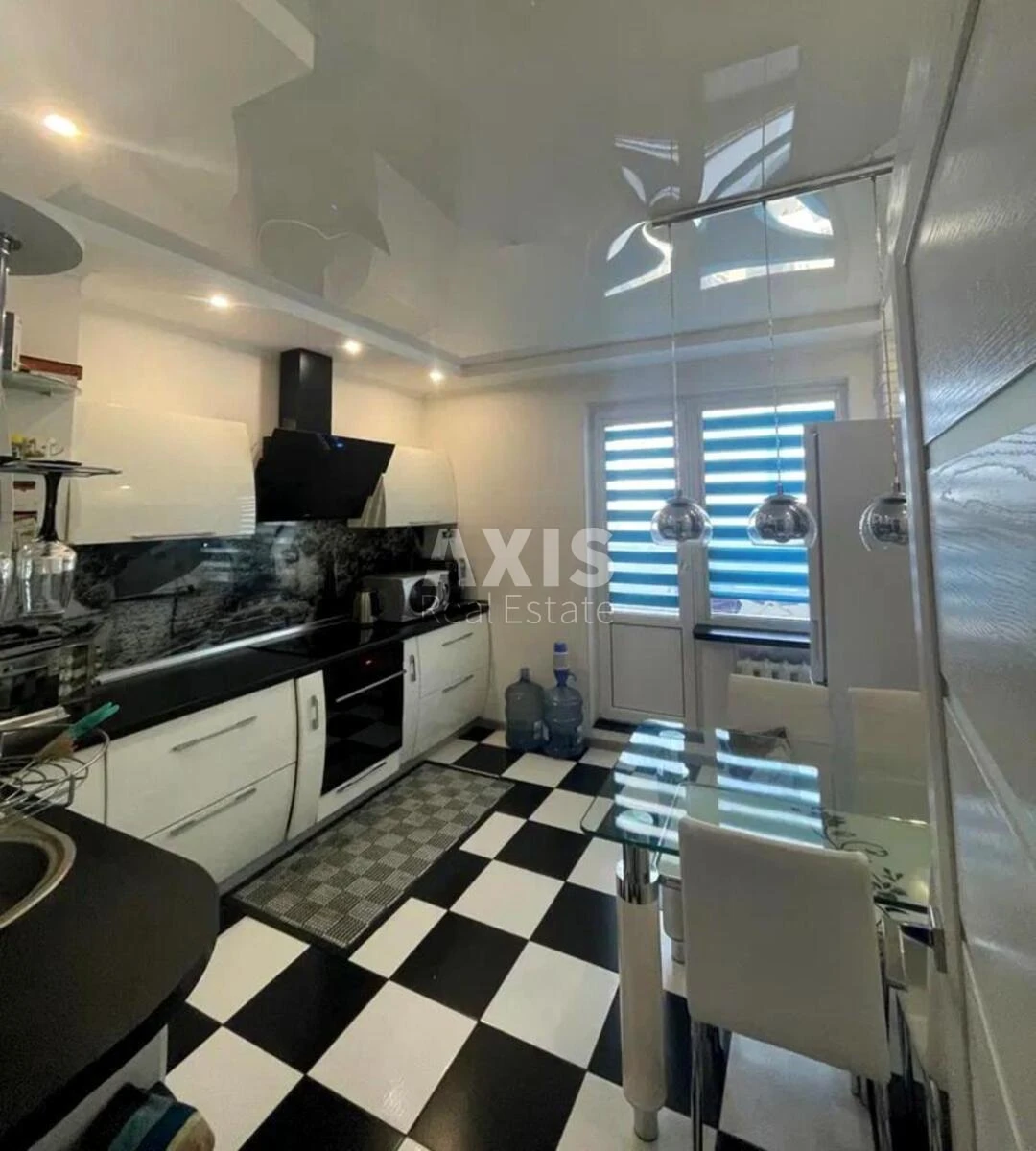 3k apartment vul. Urlivs'ka 3863881