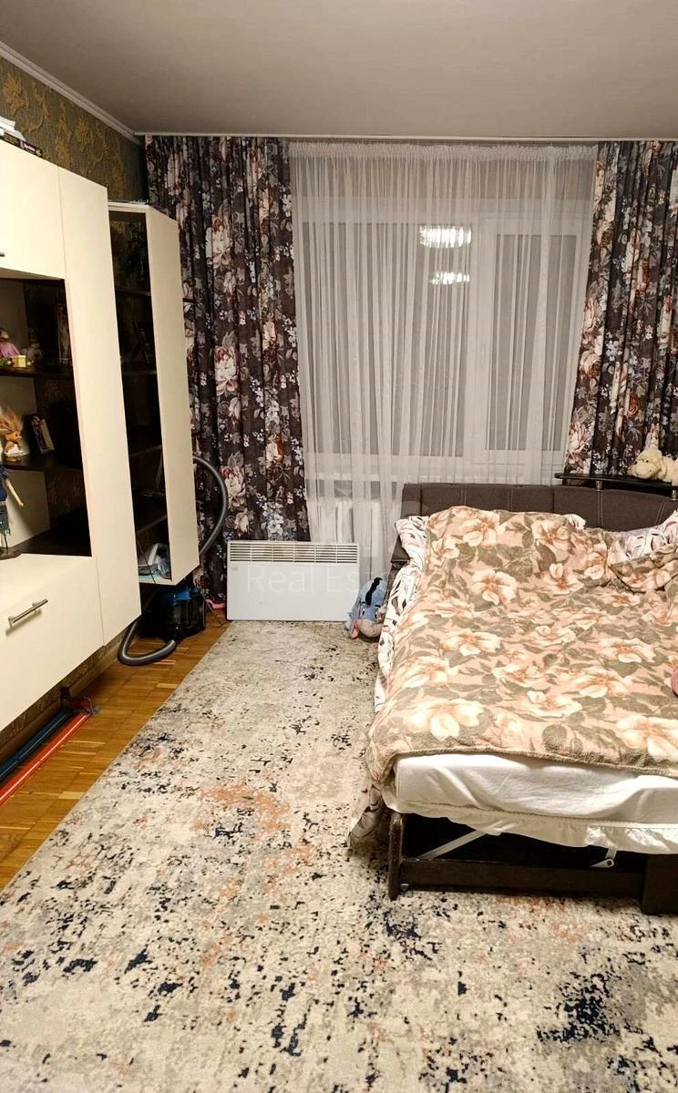 2к квартира ул. Булаховского Академика 42/43639202